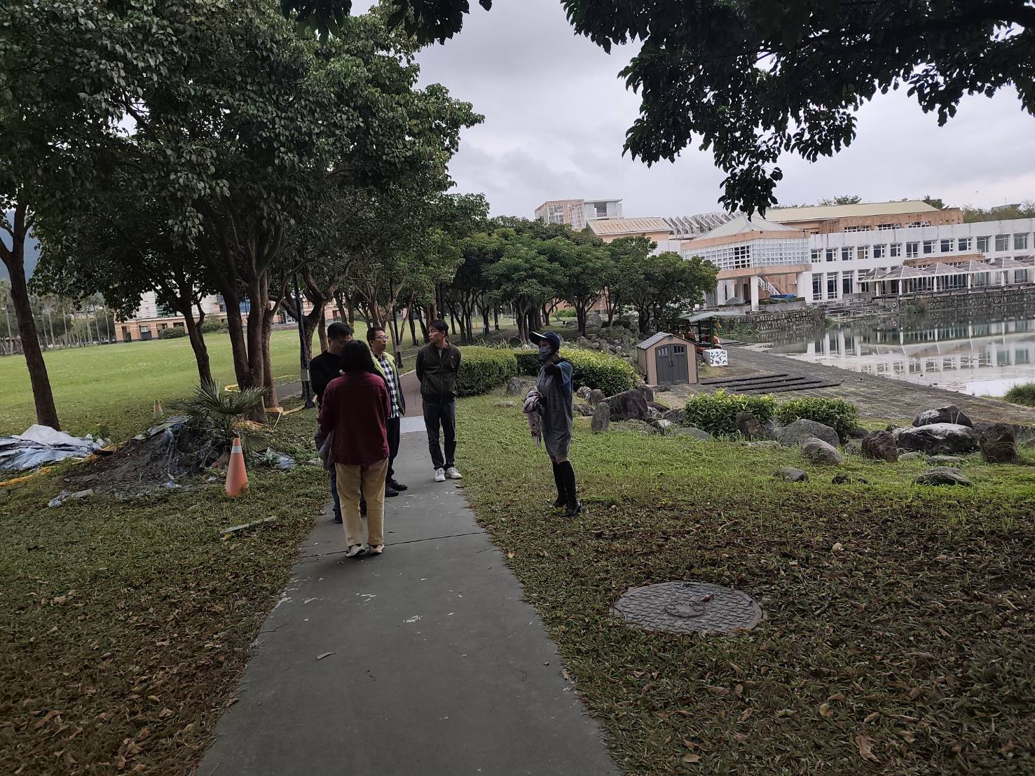 1150106湖畔人行道會勘(另開新視窗/jpg檔)圖片