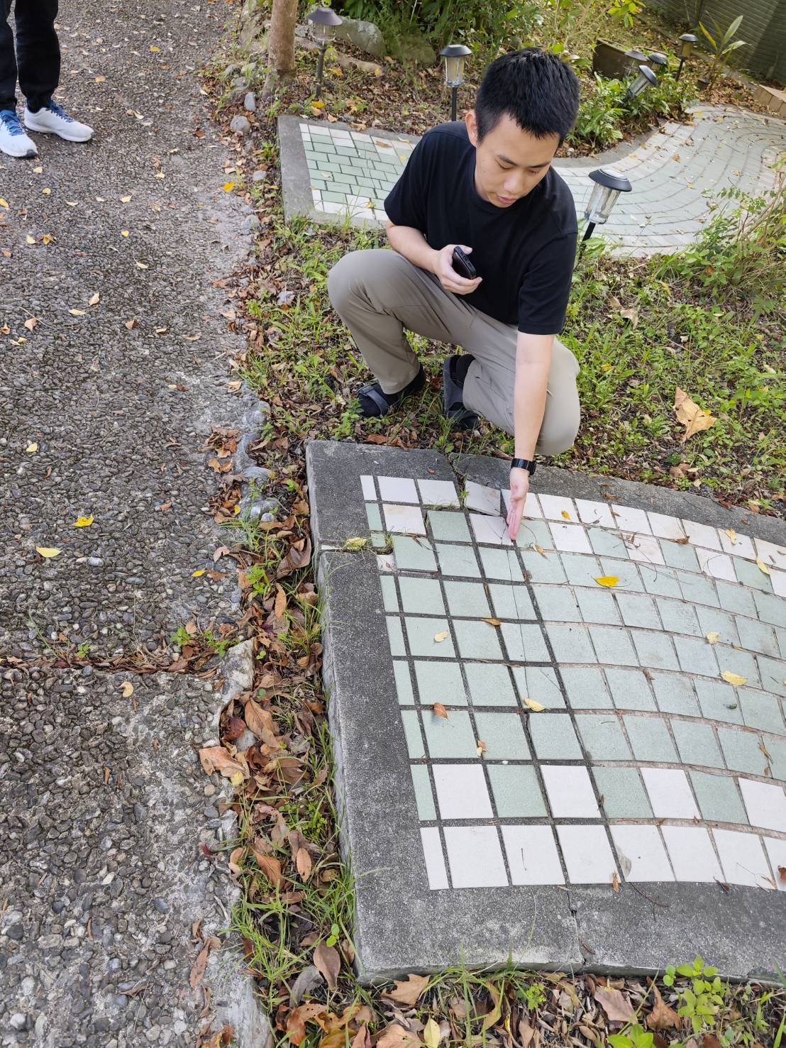 1141124現勘大門、機車棚、學人宿舍等(另開新視窗/jpg檔)圖片