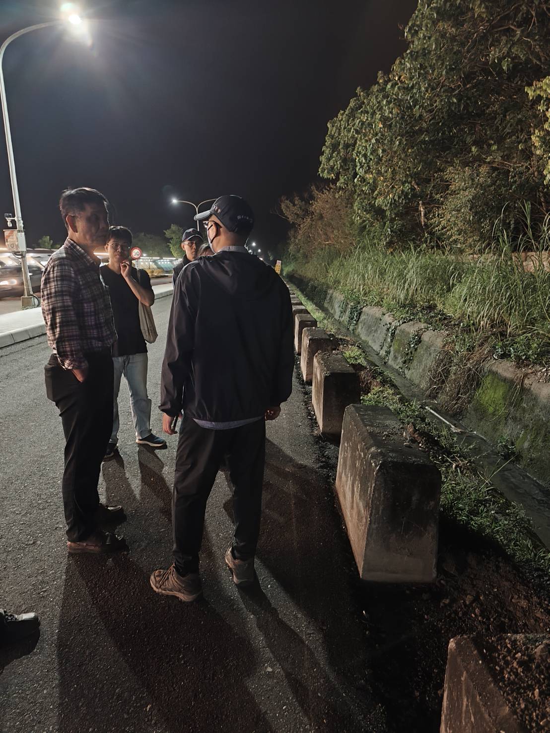 1150408校園夜間照明會勘(另開新視窗/jpg檔)圖片
